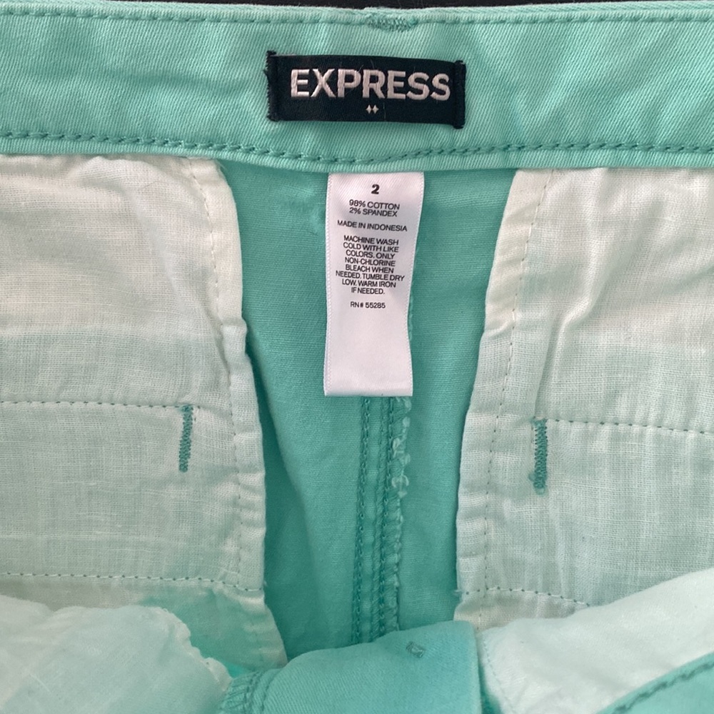 Express shorts - Picture 2 of 3